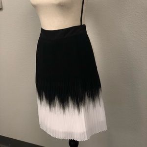 White House Black Market B&W Skirt